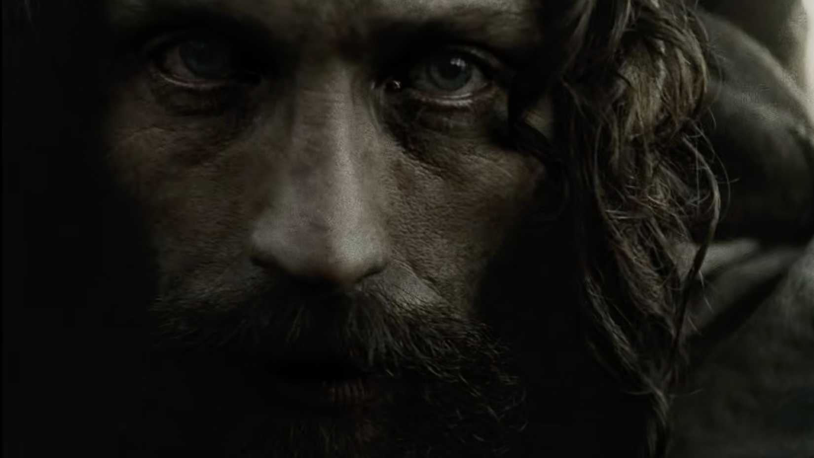 Close-up of Aaron Taylor-Johnson's face in Werwulf