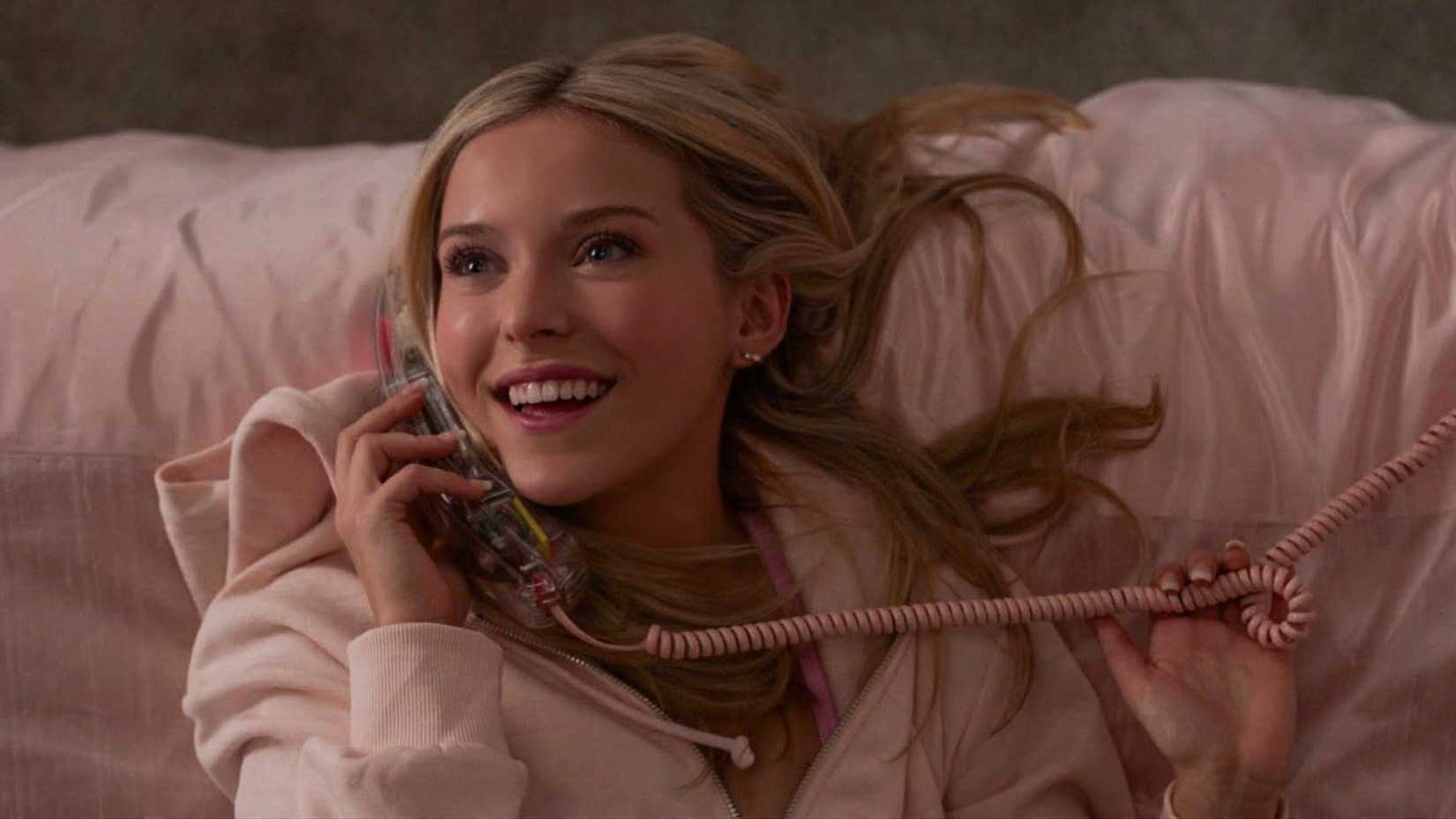 Elle Woods (Lexi Minetree) on the phone in Elle season 1