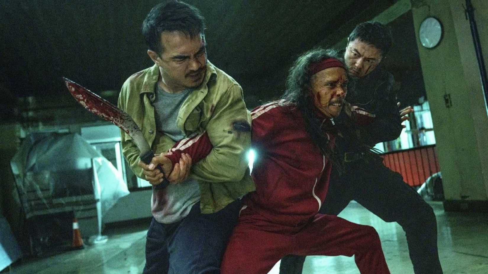 Navin and Wang Wei Fight Off Tak In The Furious