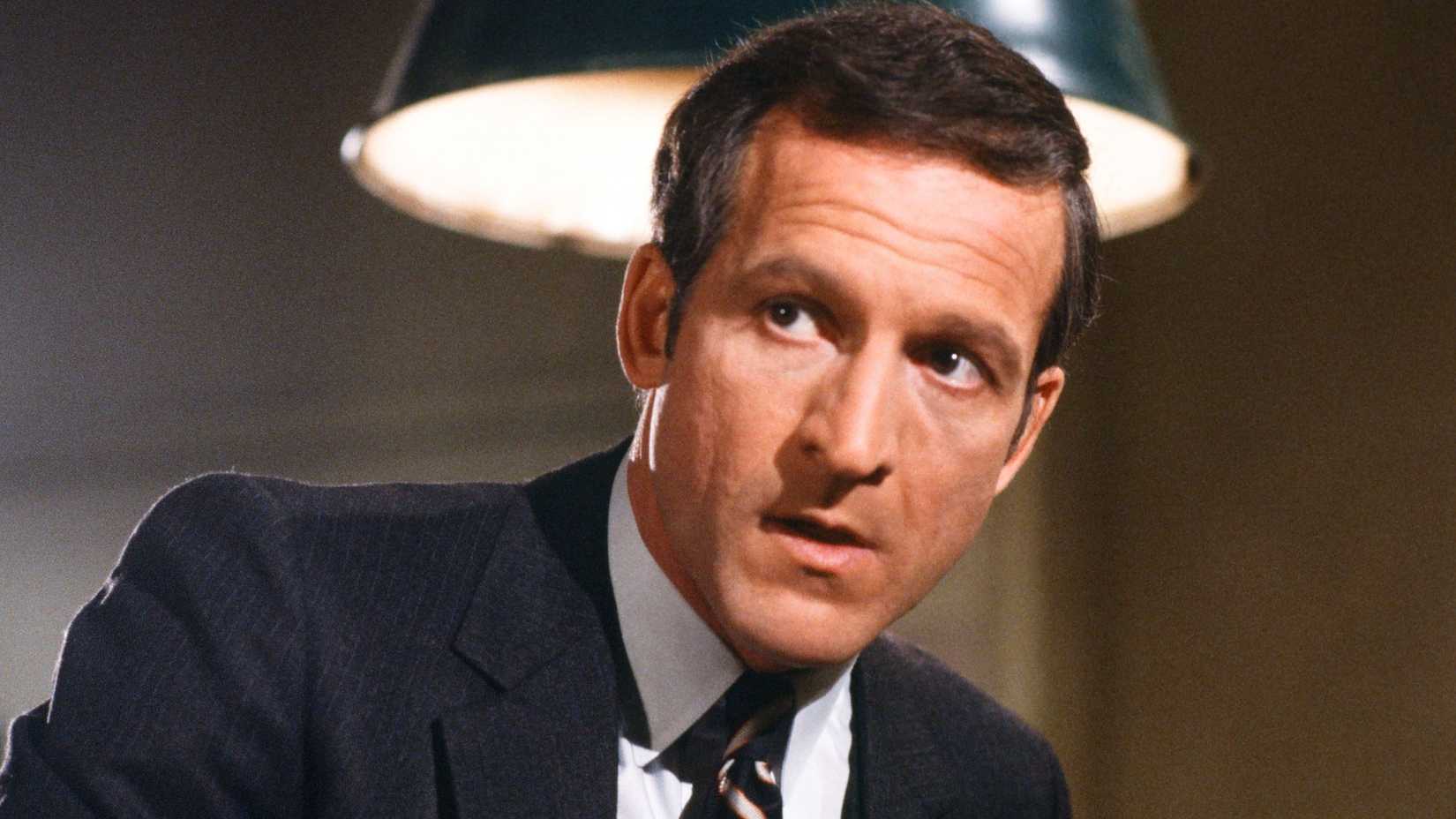 Daniel J. Travanti as Frank Furillo looking surprised in Hill Street Blues.