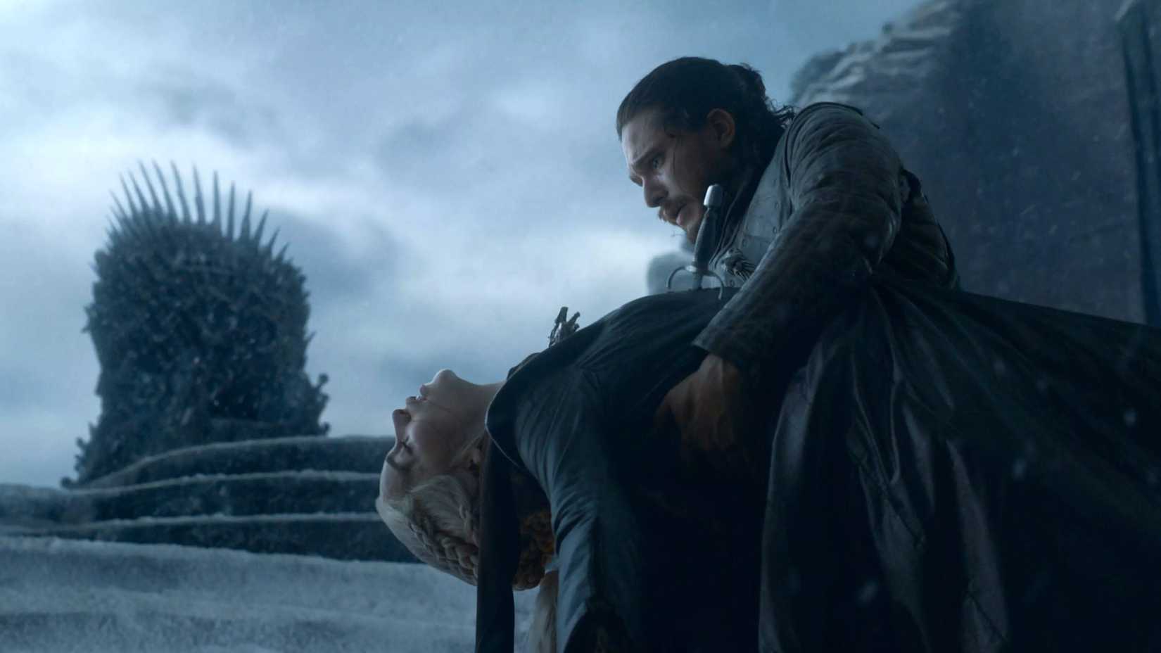 Jon Snow (Kit Harington) murders Daenerys (Emilia Clarke) in Game of Thrones.