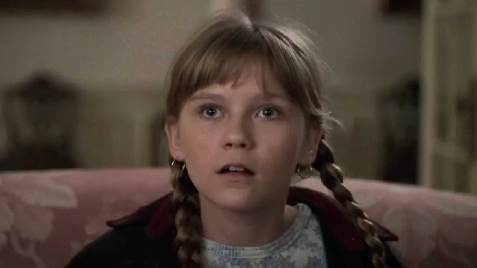 kirsten dunst stares shocked in jumanji