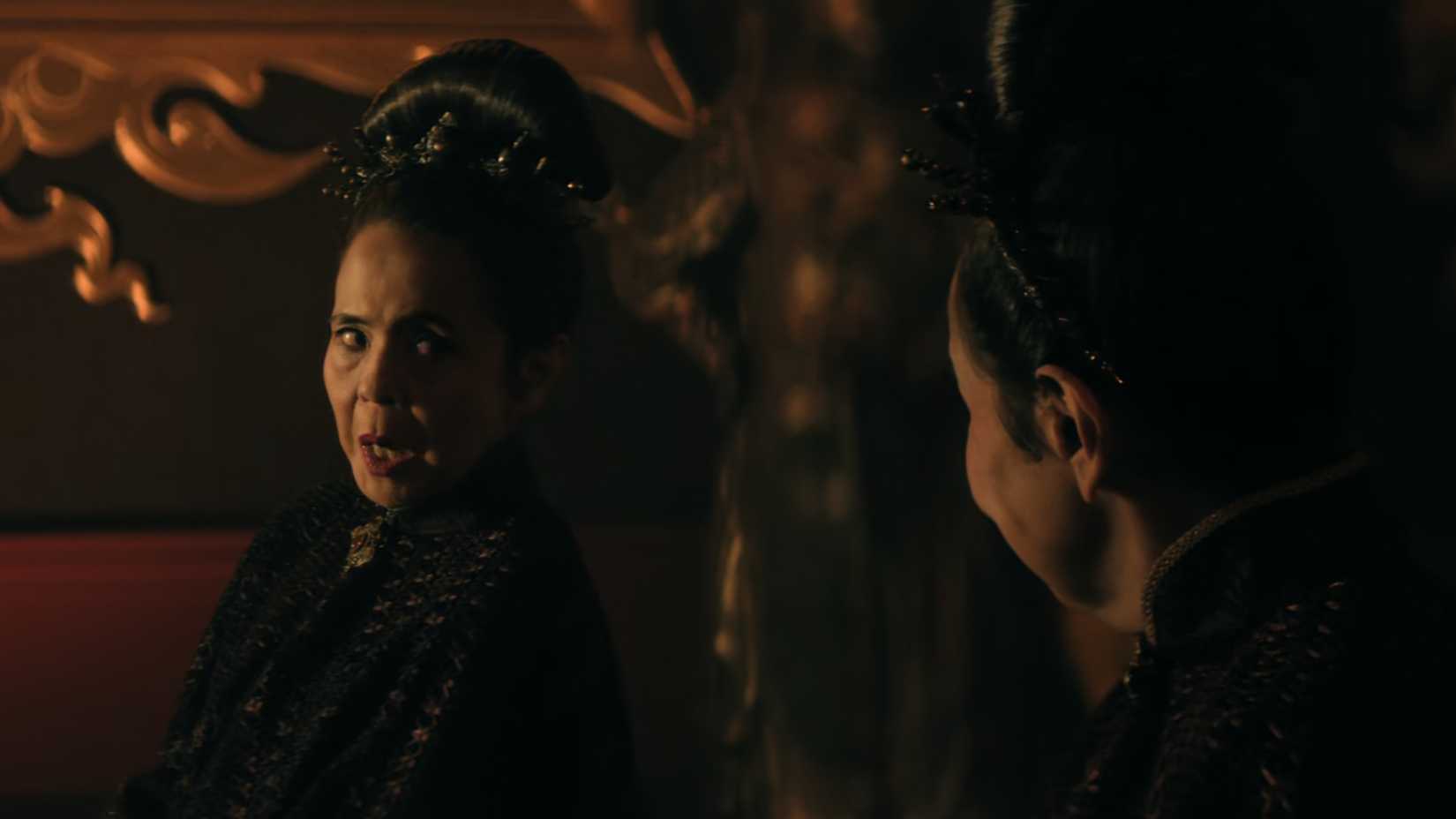Lo and Li talking to each other in Netflix's Avatar The Last Airbender