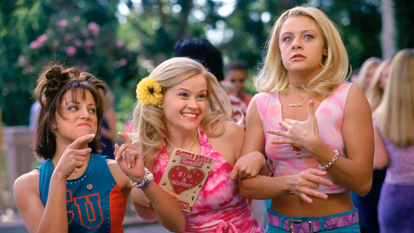 Margot excited, Elle smile, Serena shocked.
