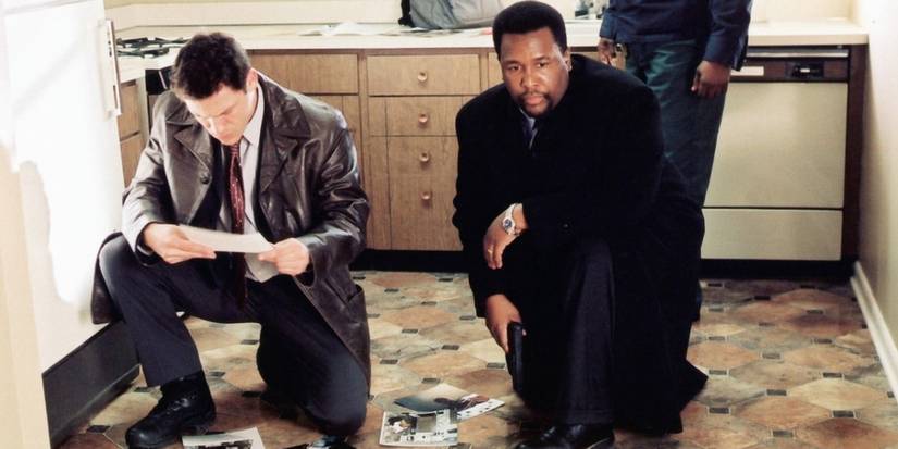 McNulty and Bunk at a crime scene in The Wire