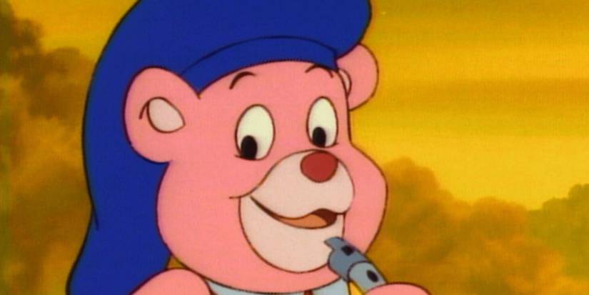 אחד הדובים מחזיק משרוקית ב-Adventures Of The Gummi Bears 