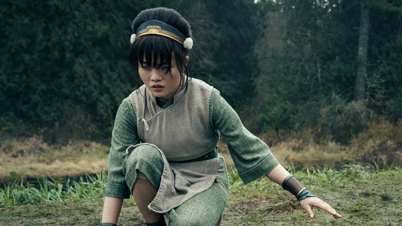 Miyako's Toph kneeling on the ground and feeling for something in Avatar: The Last Airbender season 2 YT