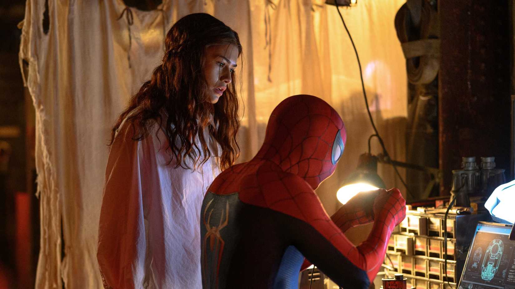 MJ watching Spider-Man make something in Spider-Man Brand New Day