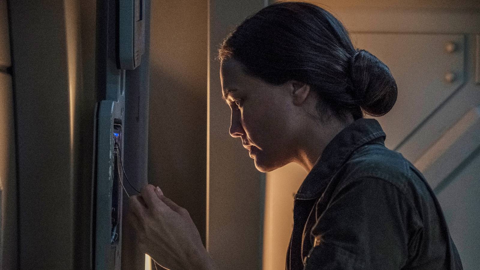 Prime Video's 6-Part Sci-Fi Show Is So Good, It Was Renewed For 3 Seasons After It Got Canceled