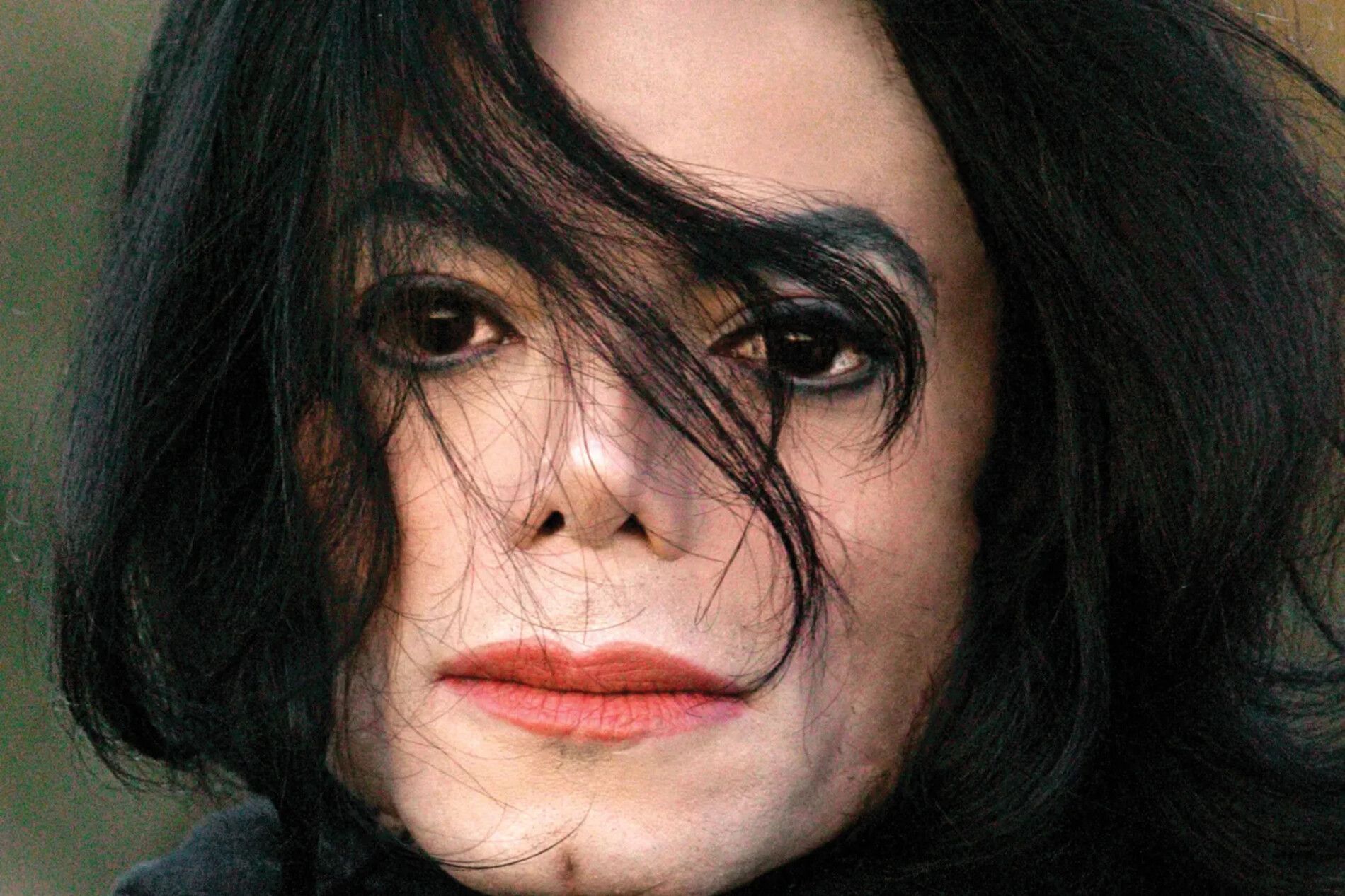 Netflix's New 3-Part Michael Jackson Series Fuels Rotten Tomatoes Review Bomb After $855M Movie image