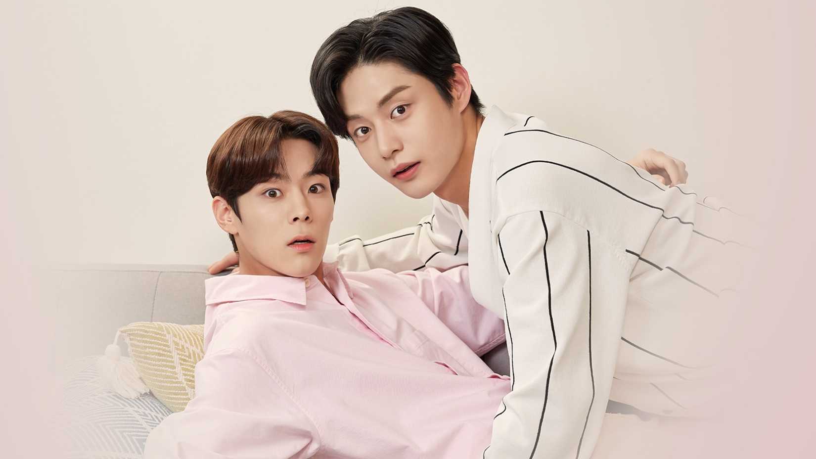 Two men reclining on a couch in the K-drama Roommates Of Poongduck 304.