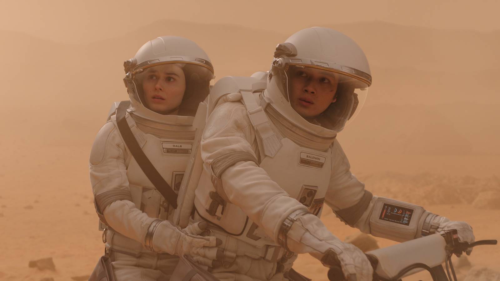 Apple TV's 5-Part Sci-Fi Show Is So Good, It's Already Renewed For Season 6 And Has A Spinoff