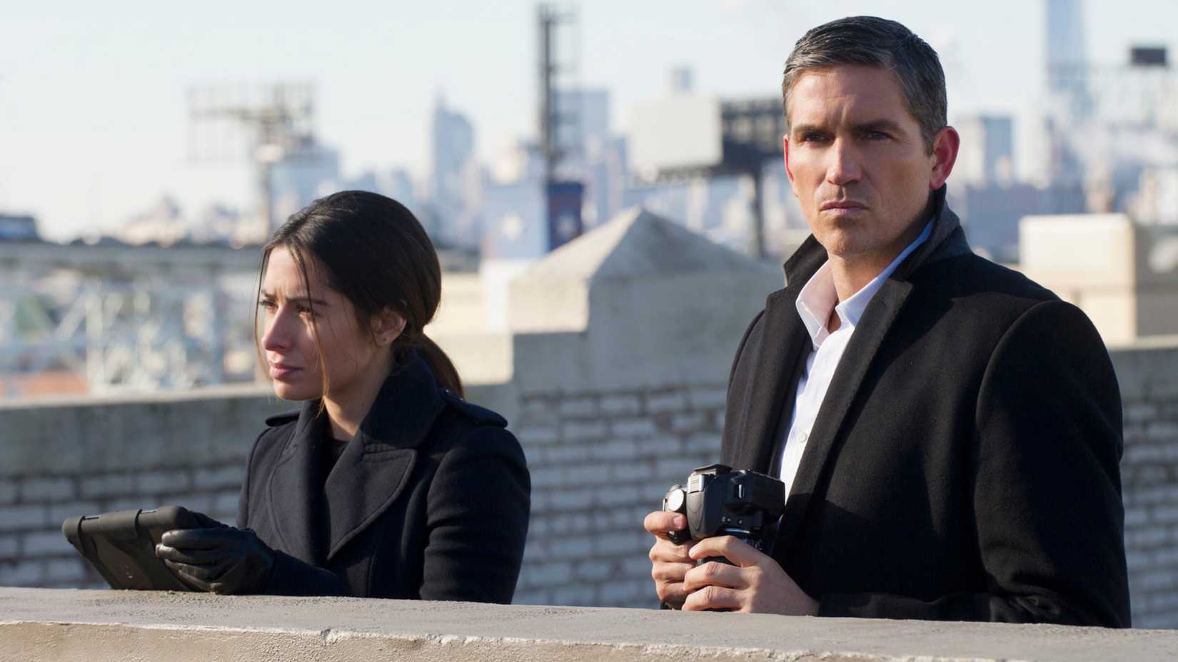 Shaw and Reese on a roof in Person of Interest