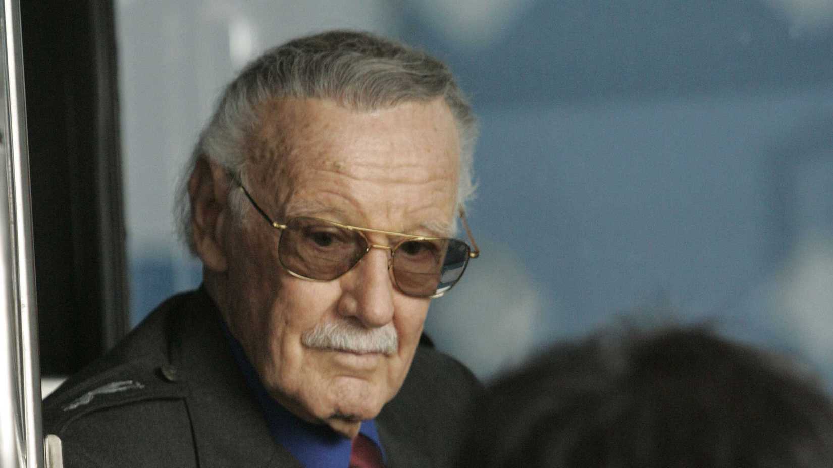 Stan Lee driving a bus in Heroes