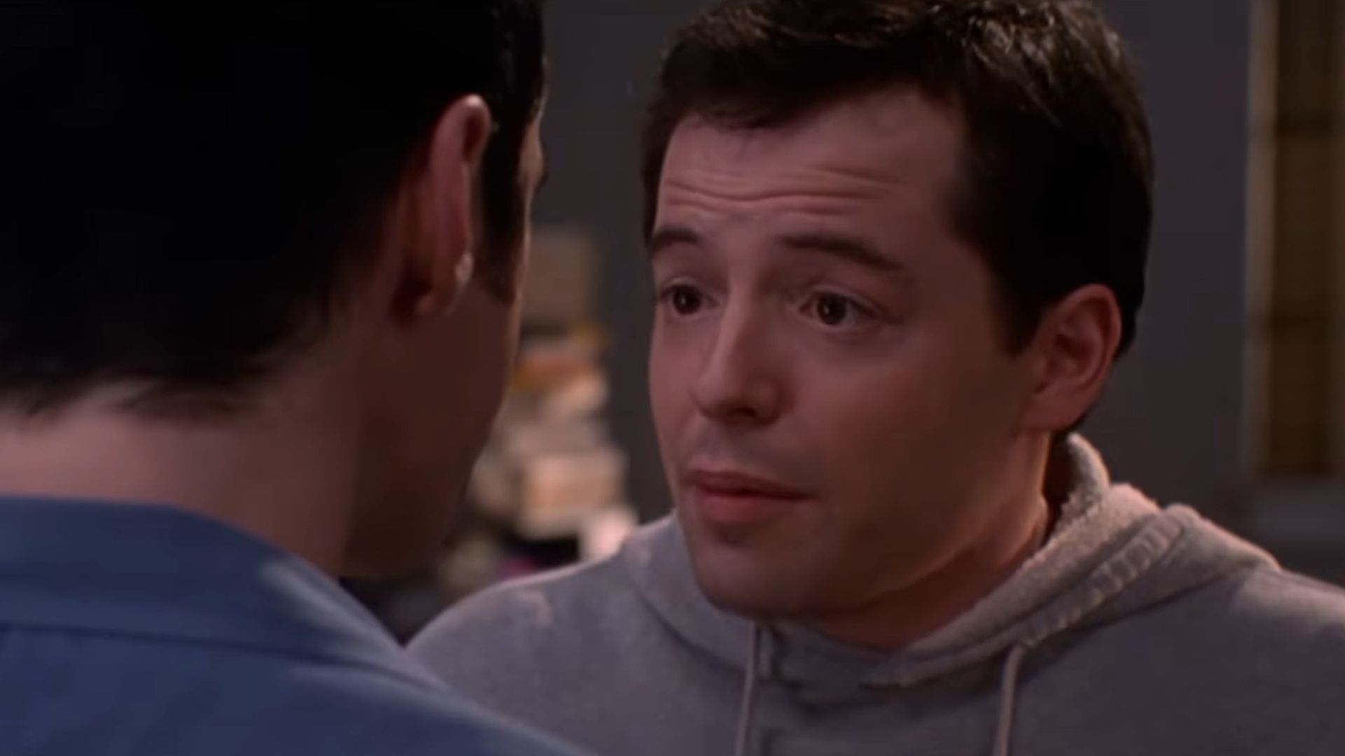 Steven standing face to face with Chip in The Cable Guy