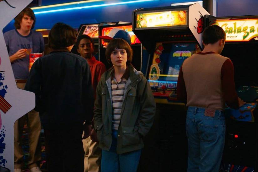 תמונה מציגה את וויל בארקייד בעונה השנייה של Stranger Things