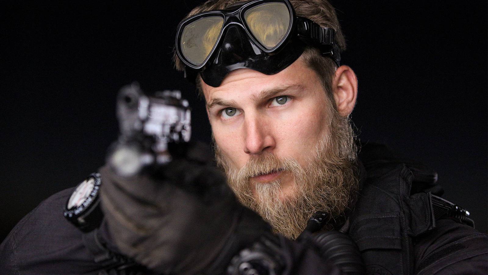 THE LAST SHIP, Travis Van Winkle