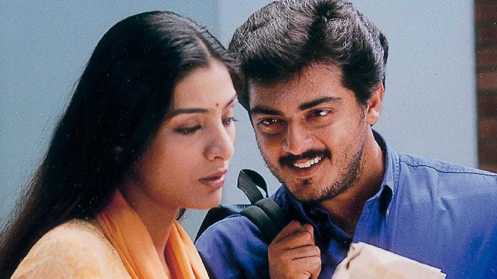 The leads of Kandukondain Kandukondain review paperwork together