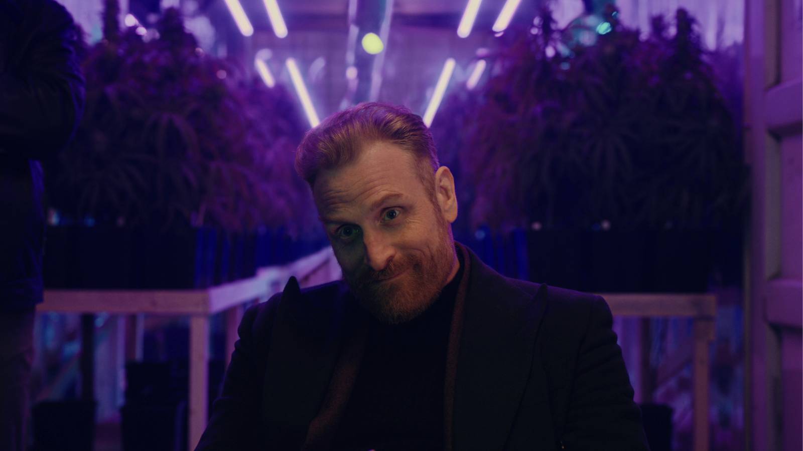Guy Ritchie's 8-Part Netflix Crime Series That's Renewed For Season 2 Has One Of Its Best Casts