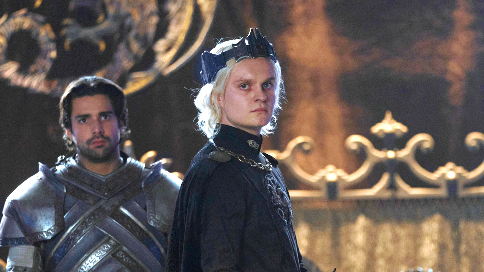 Helaena's "Wooden Throne" Prophecy & Meaning For Aegon In House Of The Dragon Addressed By Tom Glynn-Carney image