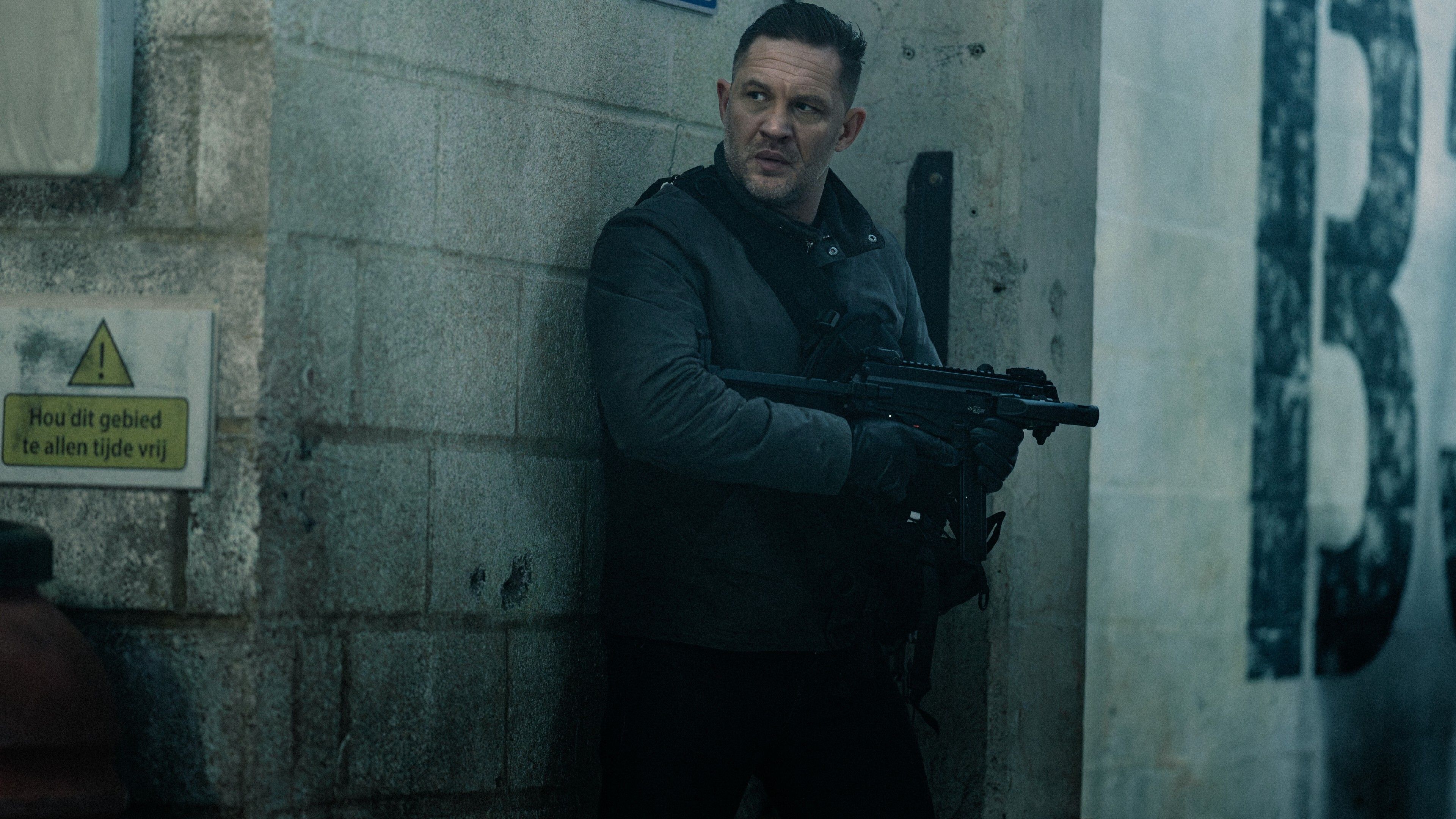 Tom Hardy & Guy Ritchie's 10-Part Crime Drama Is So Good, It's Already Renewed Through Season 3 image