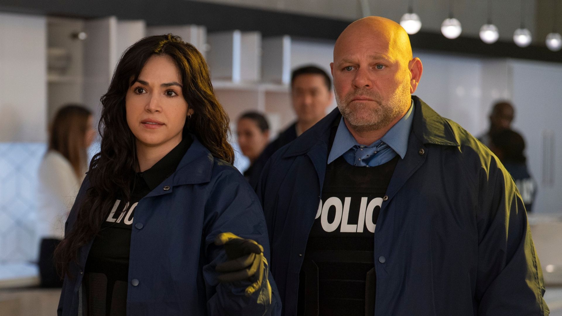 Netflix's 8-Part Cat-And-Mouse Crime Drama Is The Perfect Weekend Binge image