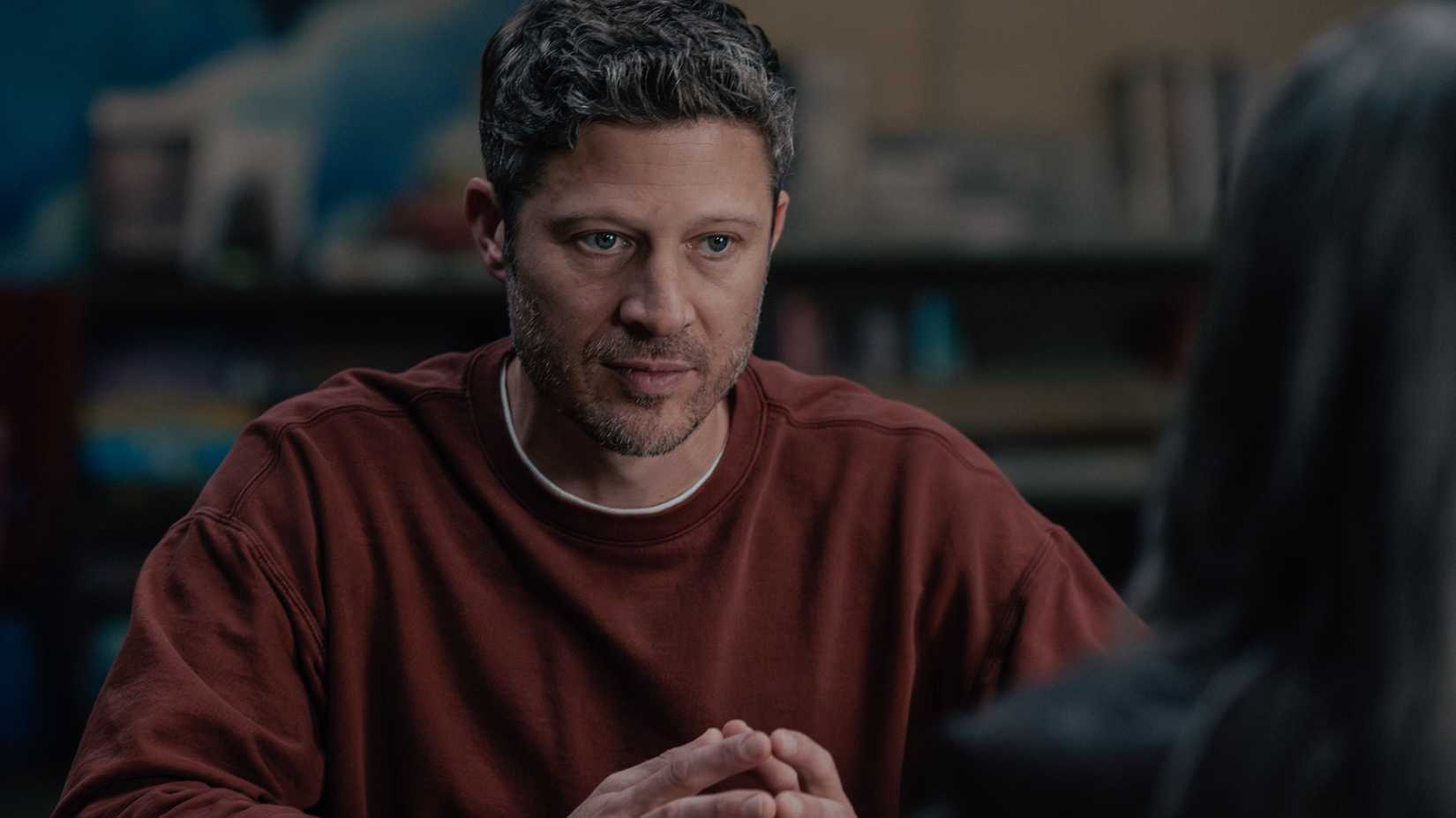 Zach Gilford looks serious as Elias Voit on Criminal Minds season 19, episode 4.