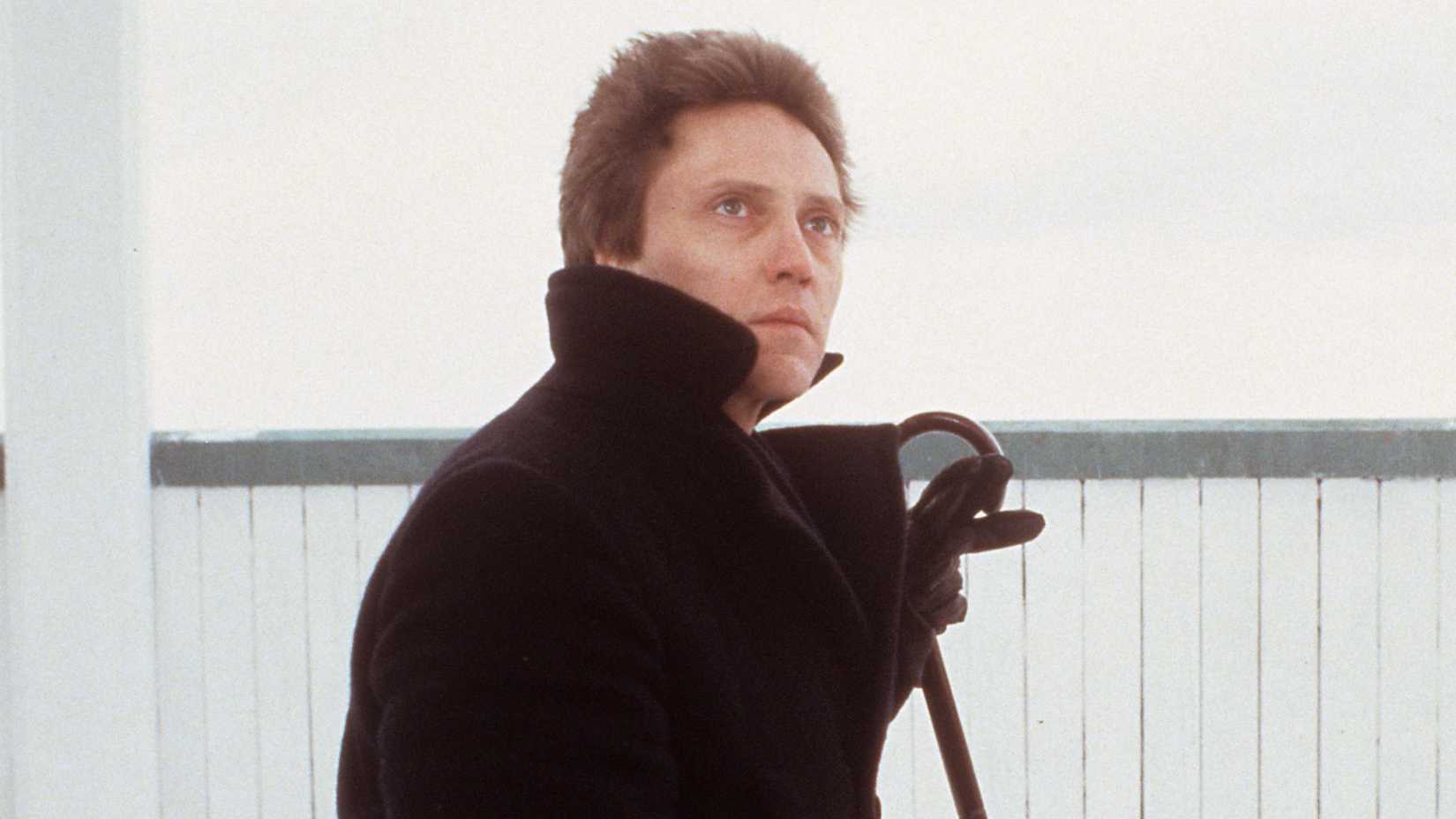 Christopher Walken’s Johnny Smith looking up at the sky in The Dead Zone