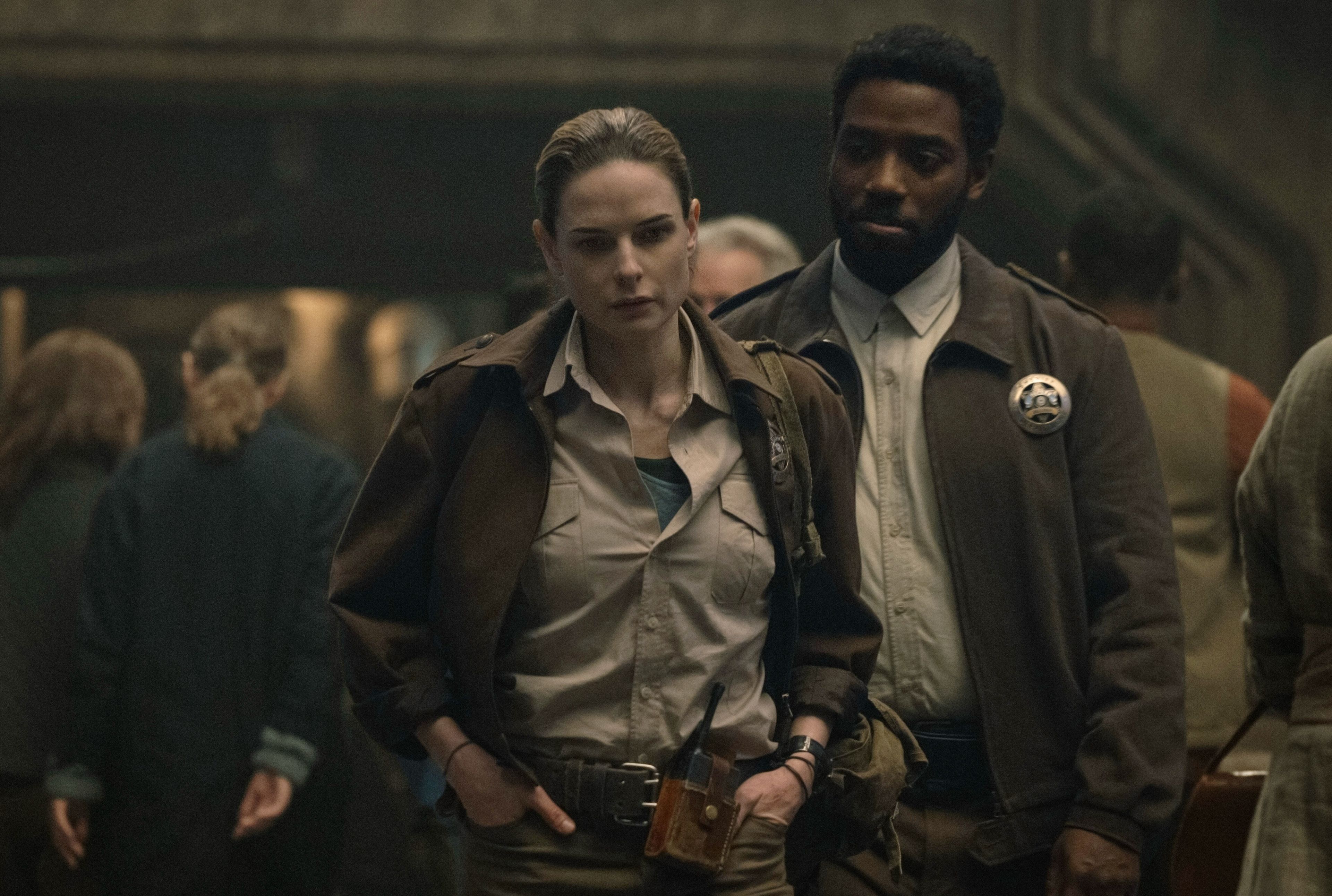 Netflix’s 96% RT Dystopian Thriller Returning For Season 2 Deserves To Be As Big As Silo