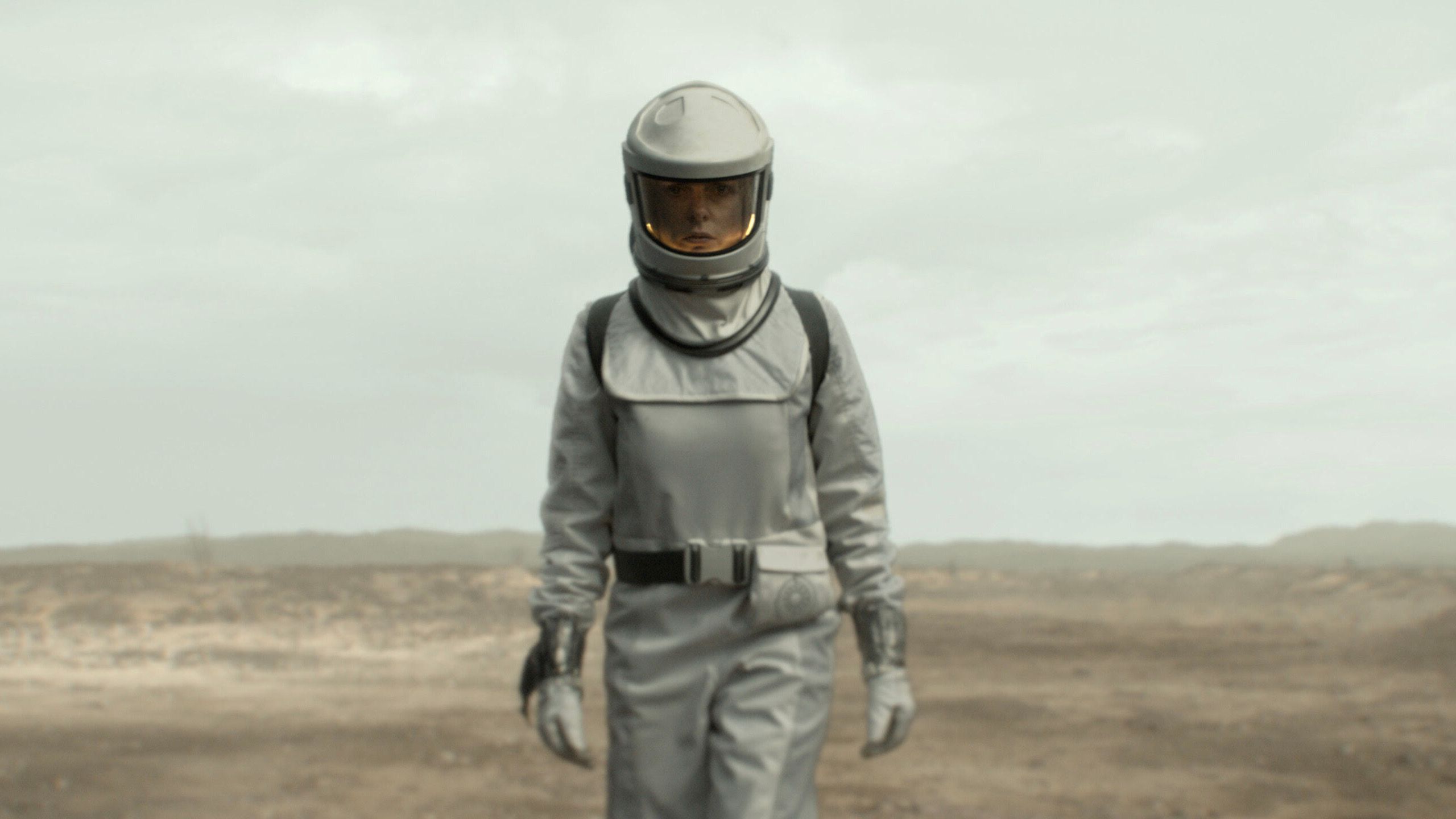 Apple TV’s Dystopian Hit Quietly Gets Better After 1 Massive Rewrite