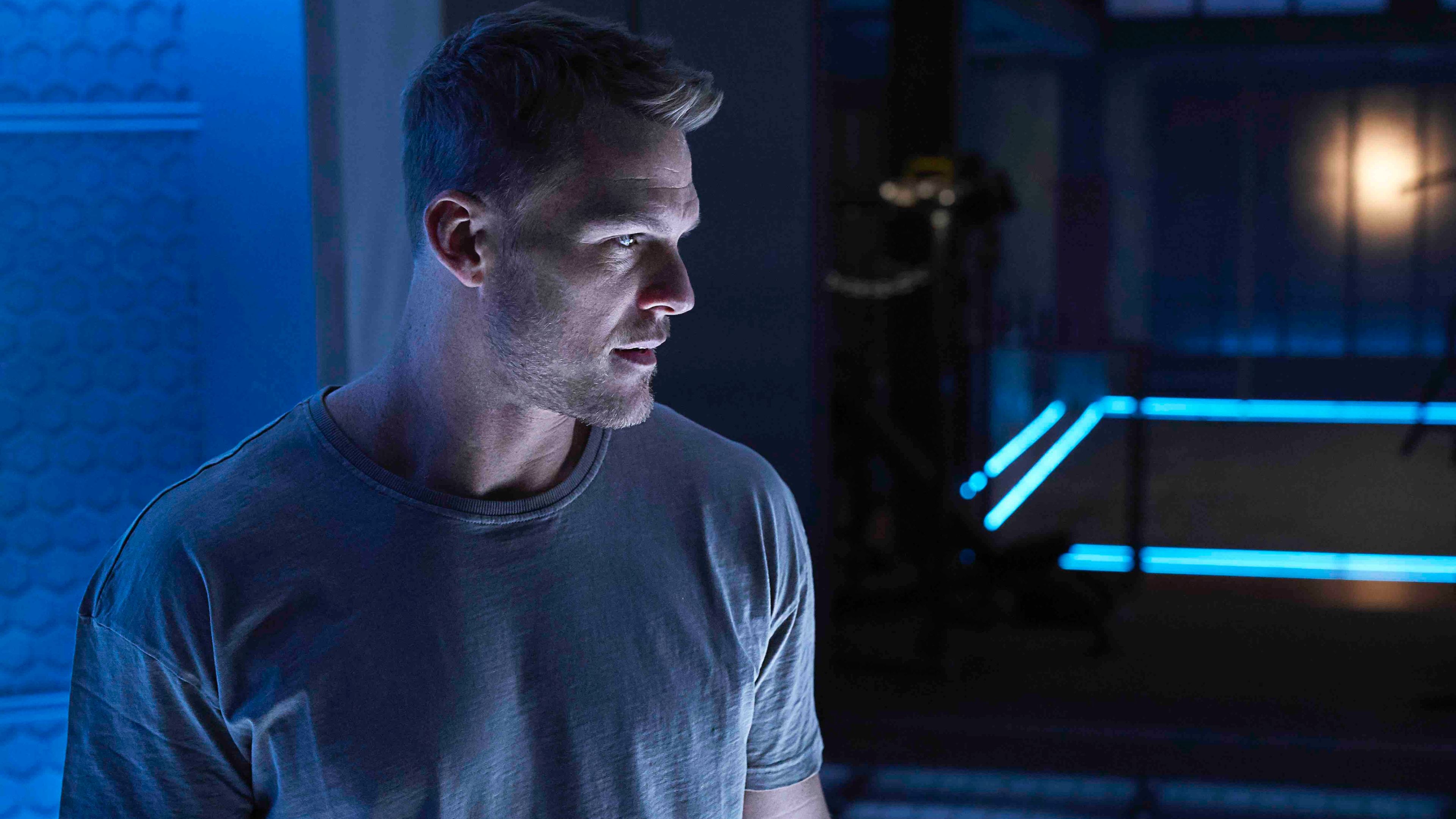 Alan Ritchson's 2-Part Sci-Fi Movies Are The Most Underrated Franchise Reboot Of The 2010s