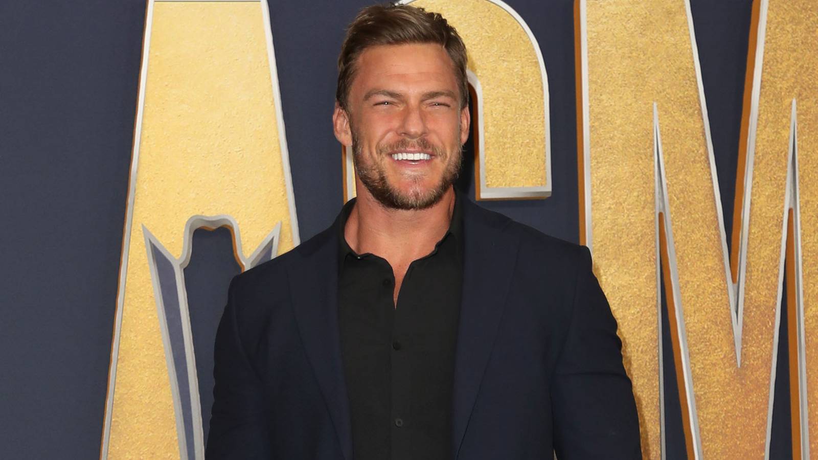 Alan Ritchson’s Cancelled Series With Upcoming Revival Confirms New Head Start On Viewership Comeback