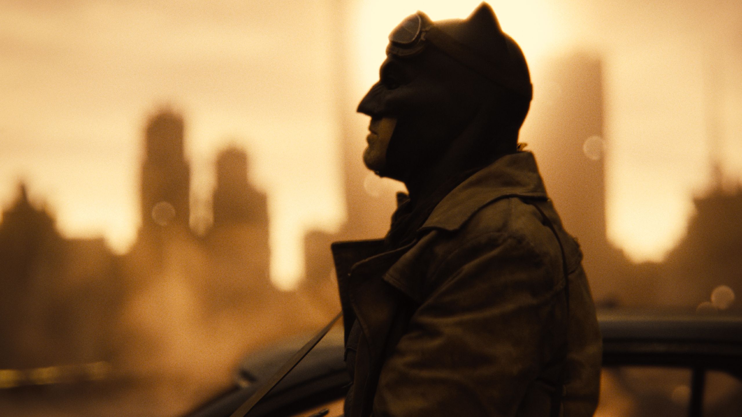 Ben Affleck's Batman Replacement Shows What The DCEU Could've Been image