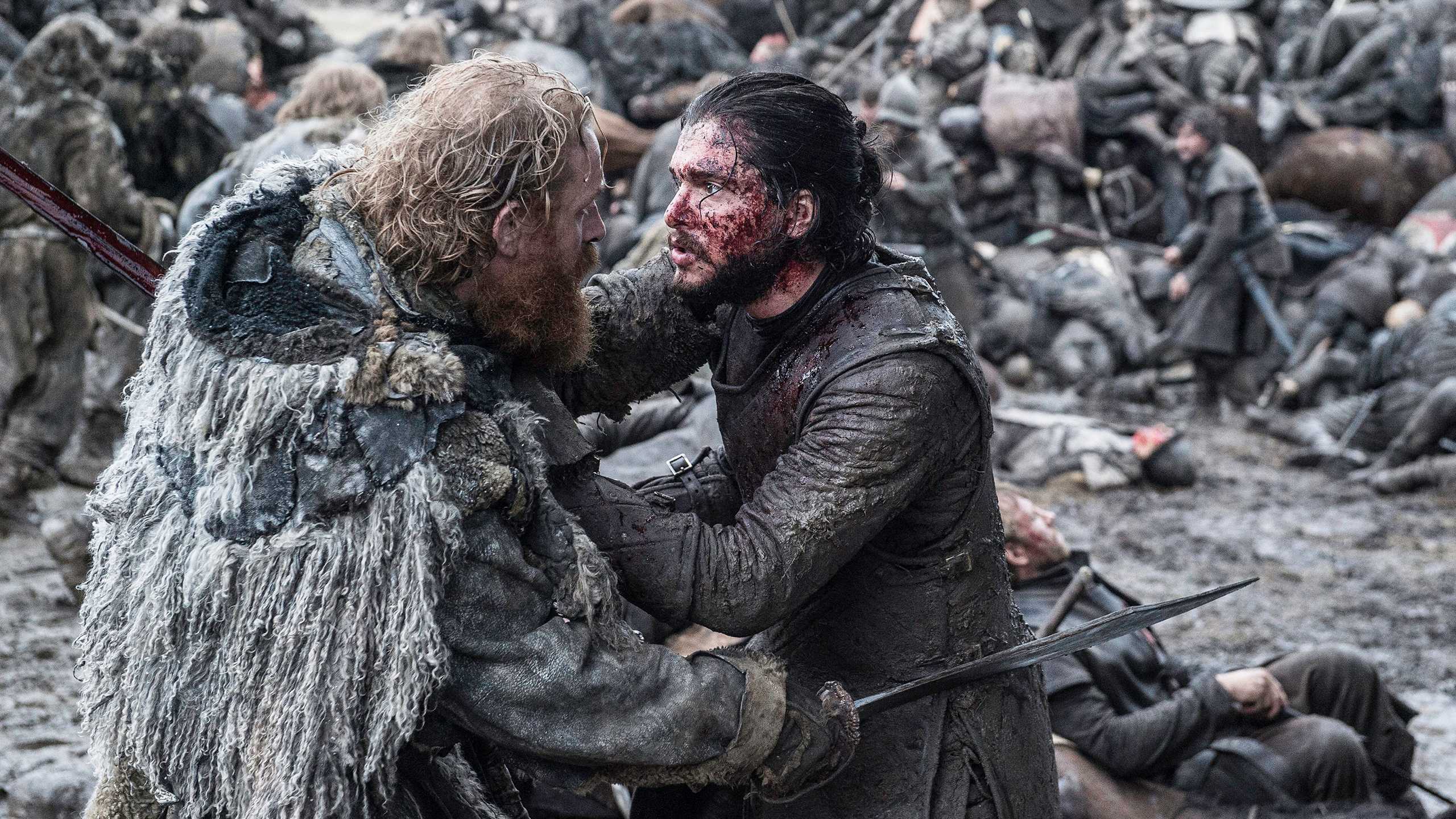 Still of Kit Harington as Jon Snow and Kristofer Hivju as Tormund Giantsbane in the midst of a battle in Game of Thrones season 6, episode 9.
