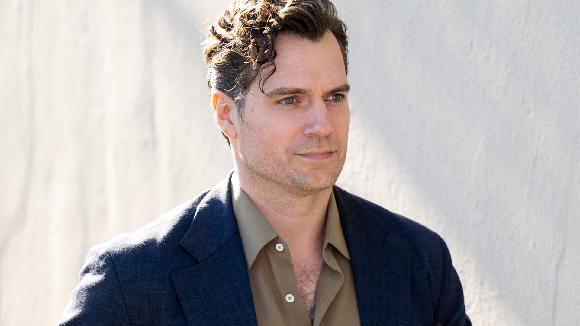 Mike Flanagan Officially Joins Henry Cavill’s New Prime Sci-Fi Series In Massive Writing Update image