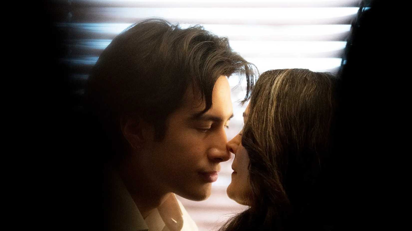 Hudson Williams as Henry Parker and Carrie-Ann Moss as Katherine kissing in Yaga