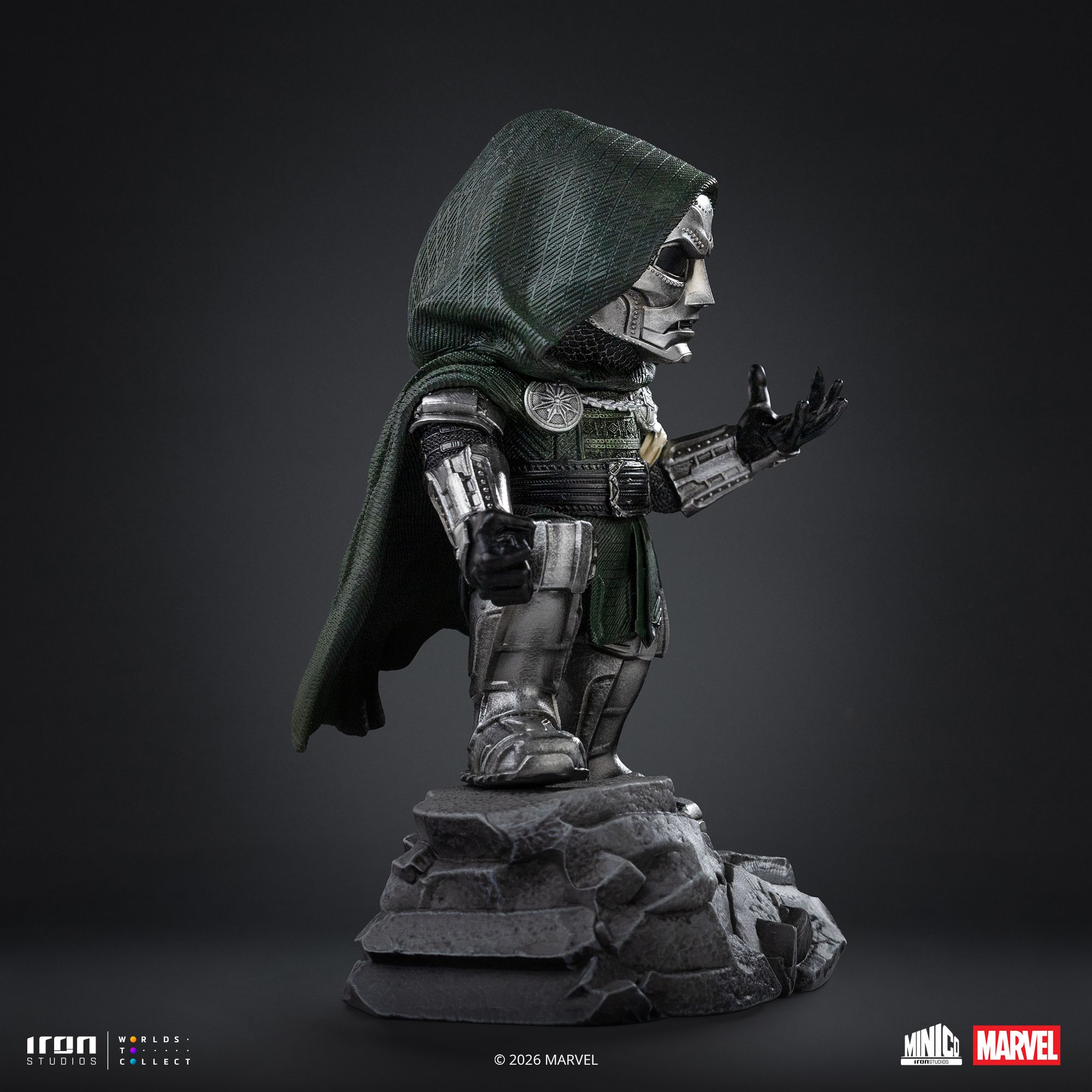 Iron Studios Doctor Doom Minico 4