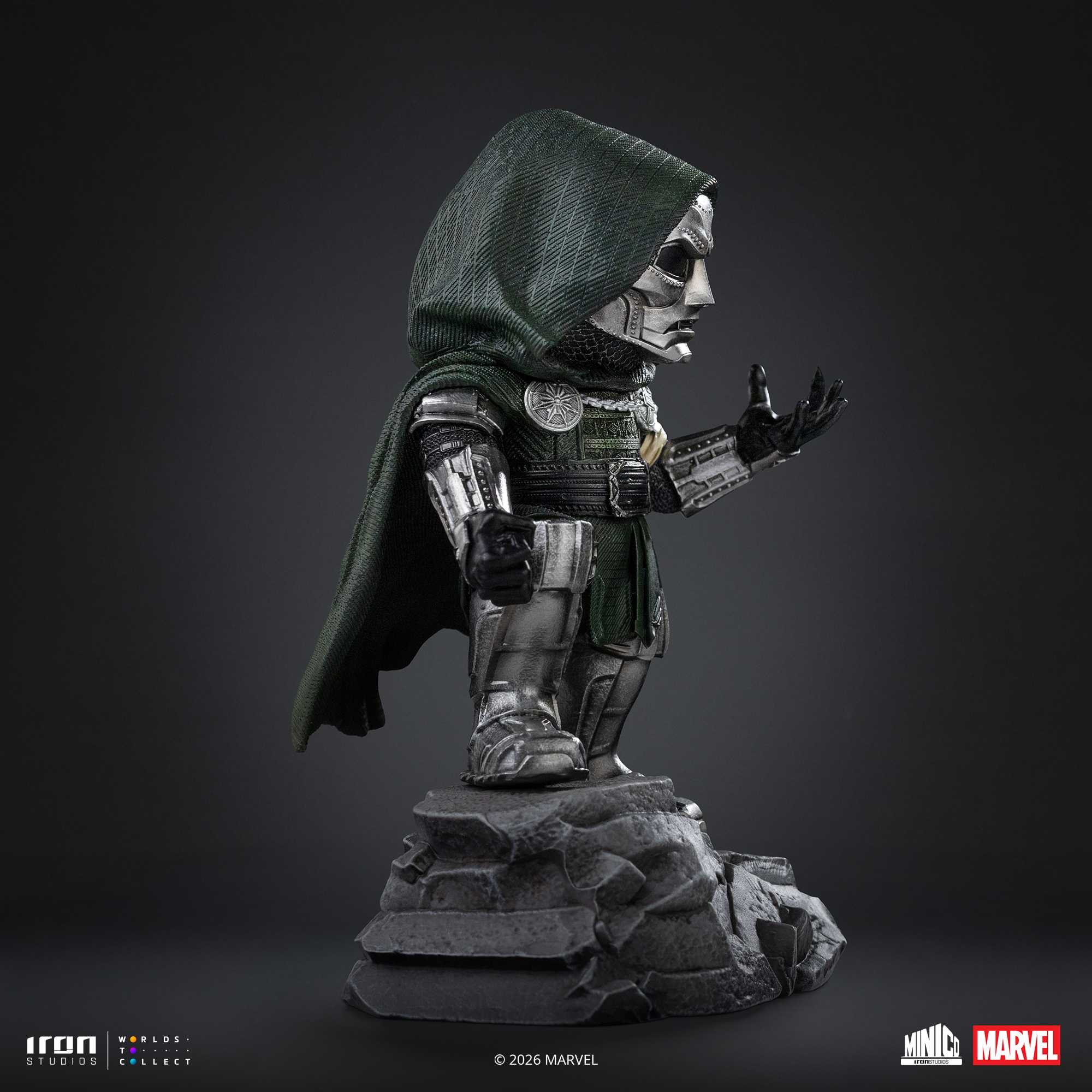Iron Studios Doctor Doom Minico 4