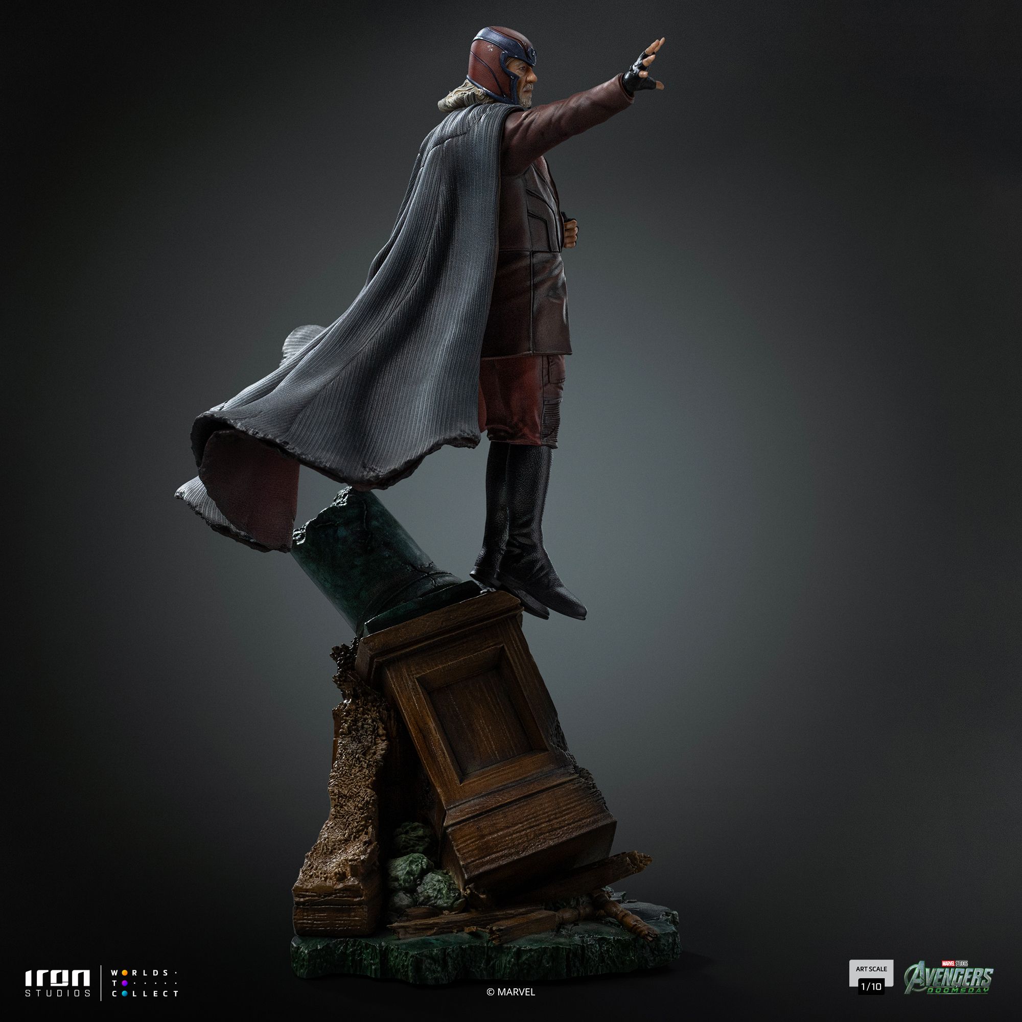 Iron Studios Magneto 11