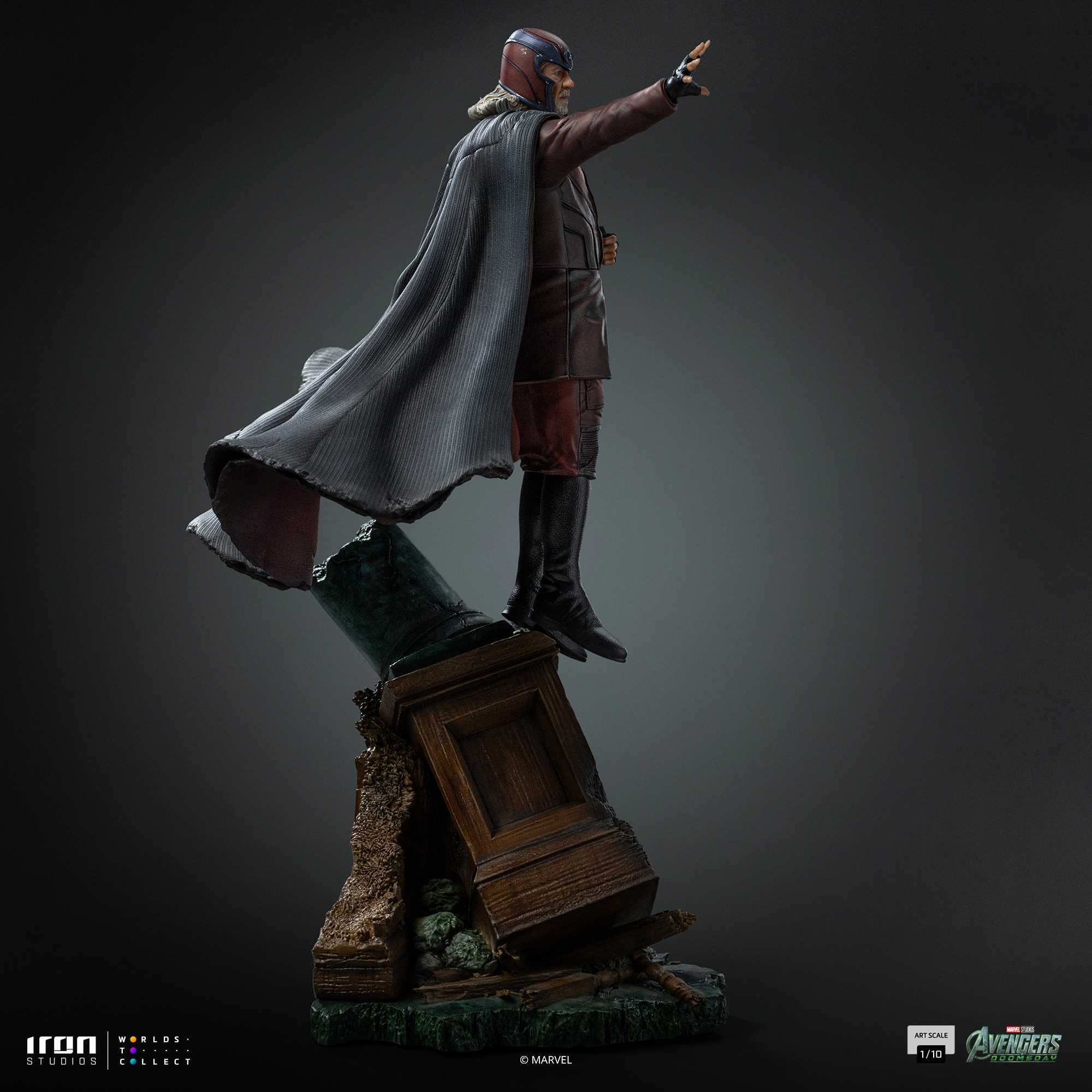 Iron Studios Magneto 11