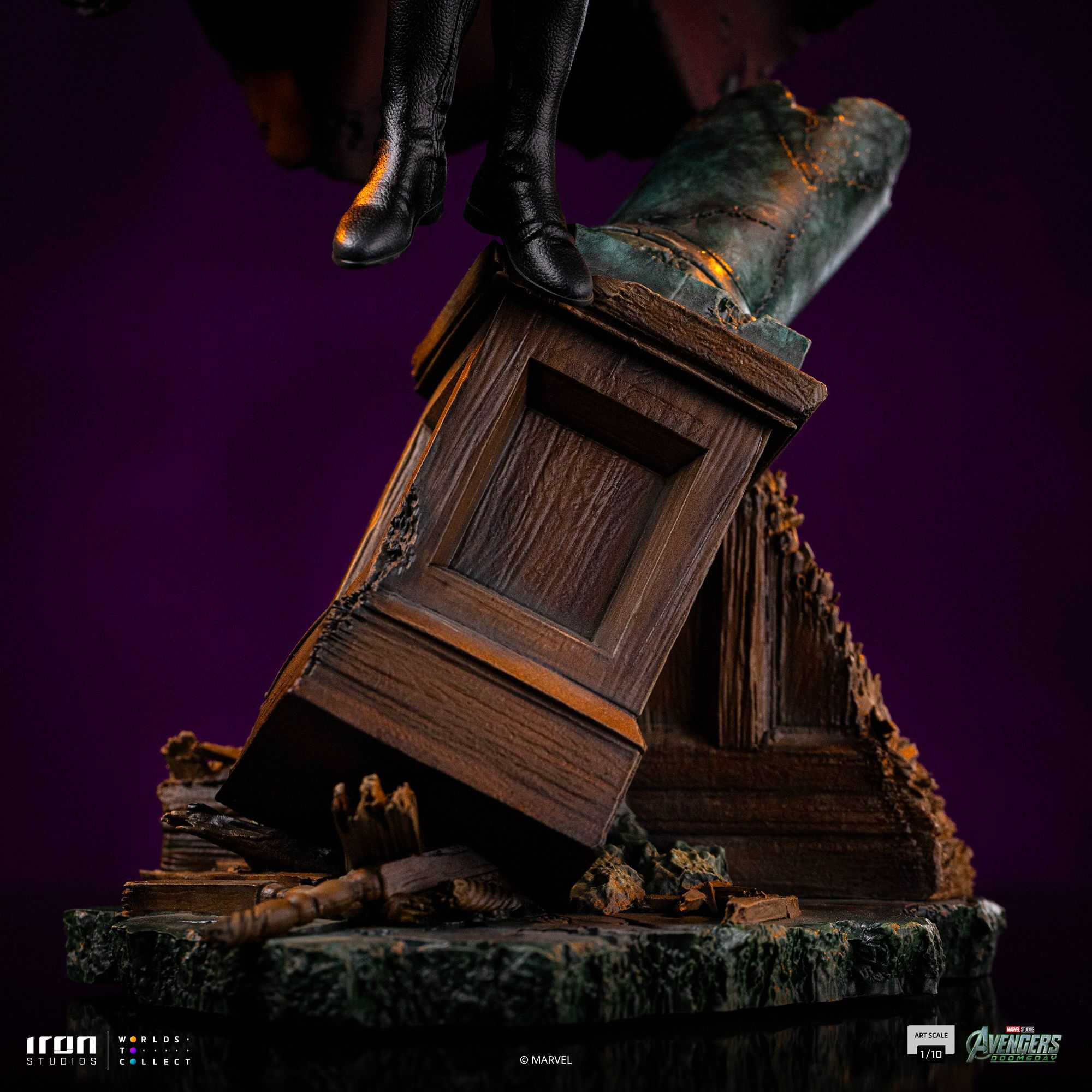 Iron Studios Magneto 5
