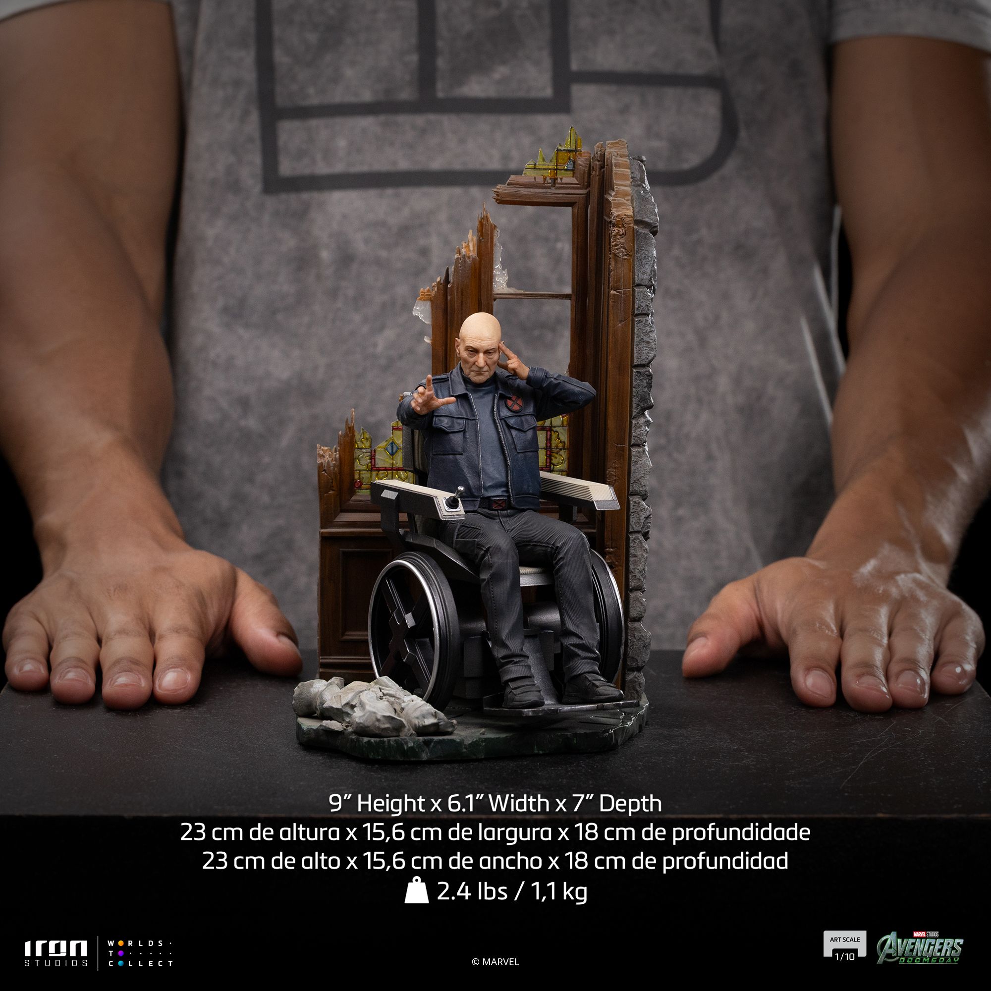 Iron Studios Professor X 12