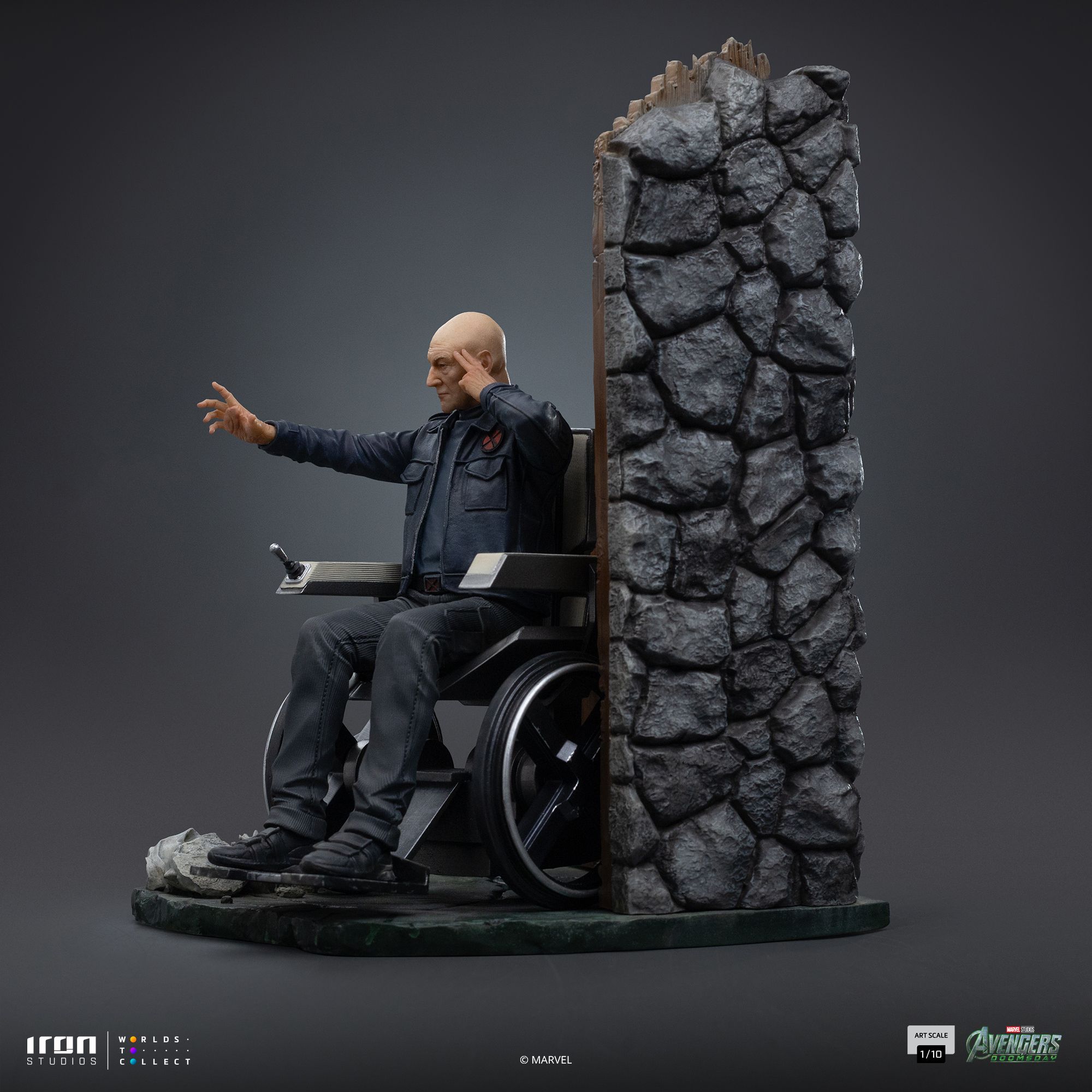 Iron Studios Professor X 4