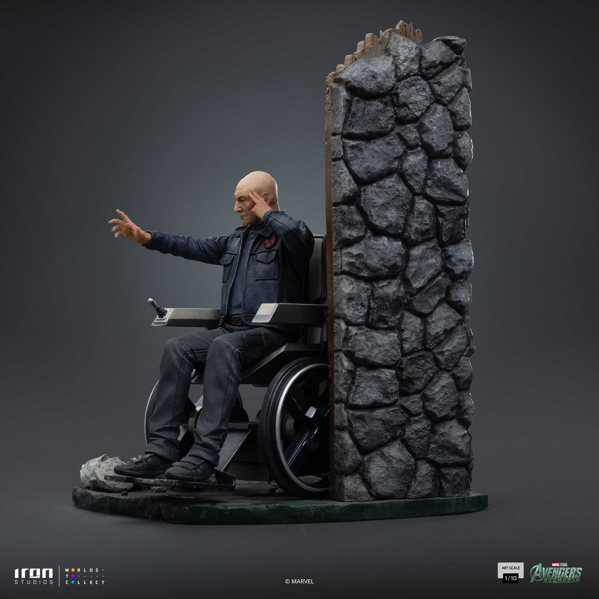 Iron Studios Professor X 4