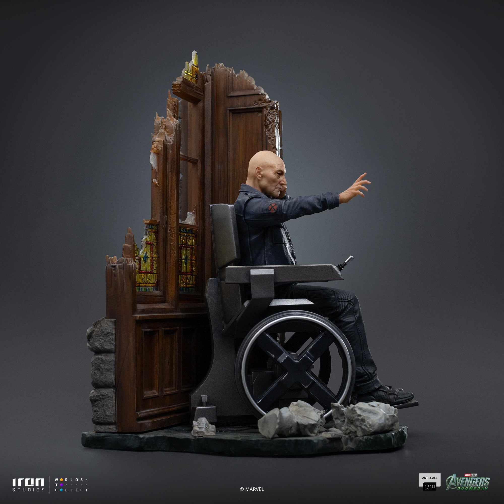 Iron Studios Professor X 8