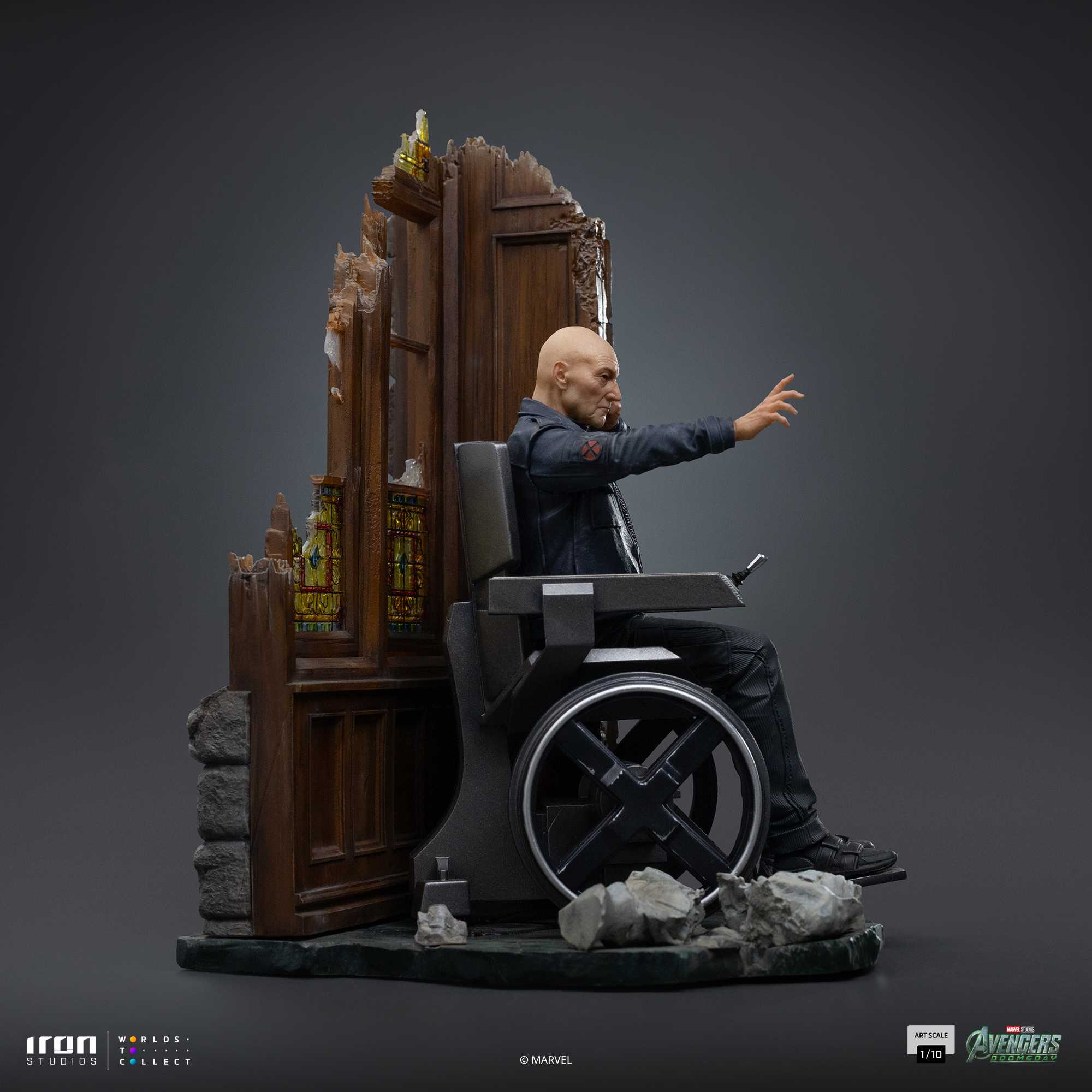 Iron Studios Professor X 8