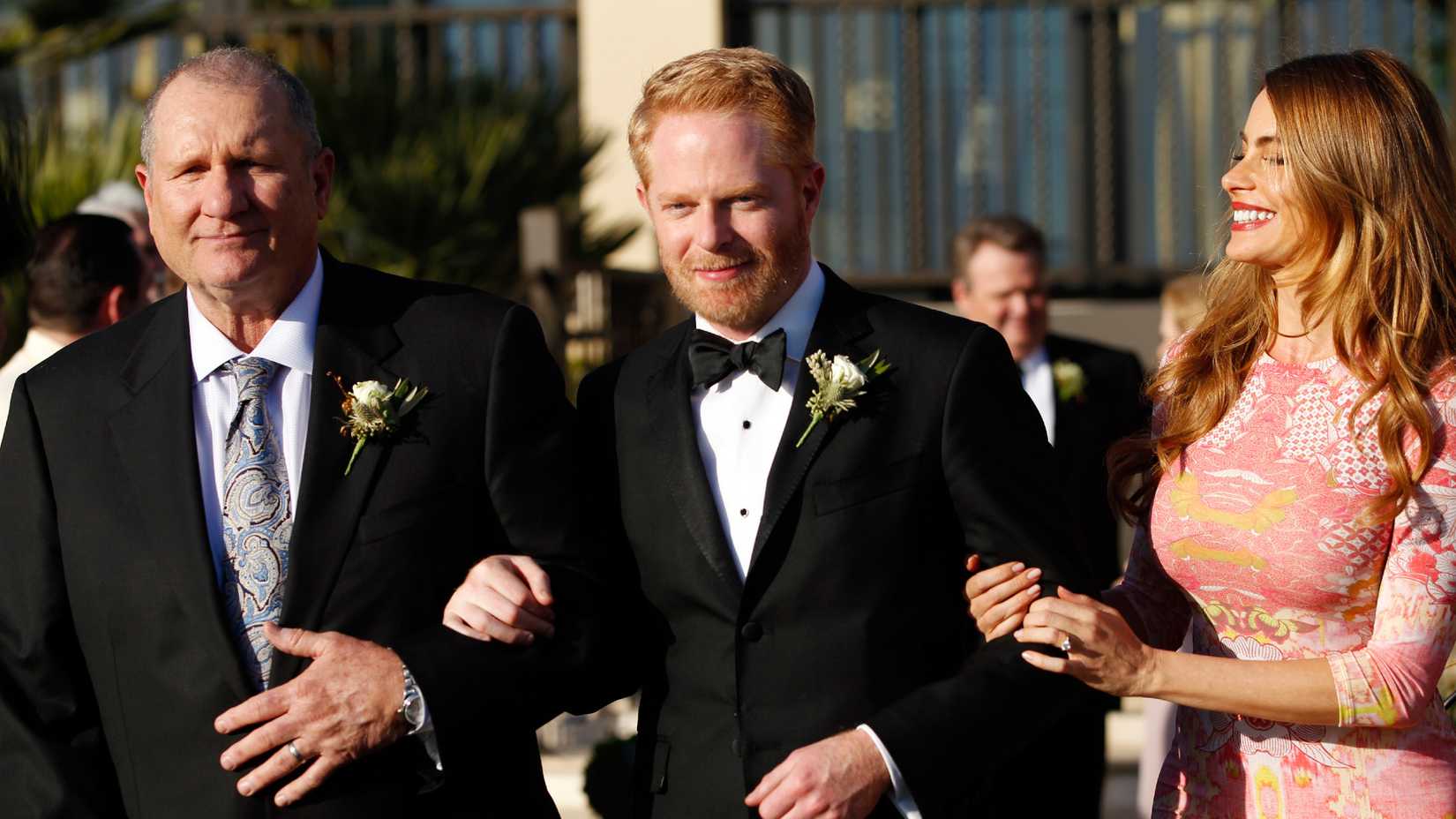 Jay, Mitchell, and Gloria in Modern Family season 5 episode 24