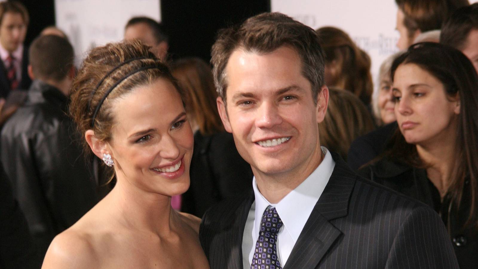 Jennifer Garner and Timothy Olyphant at a movie premiere