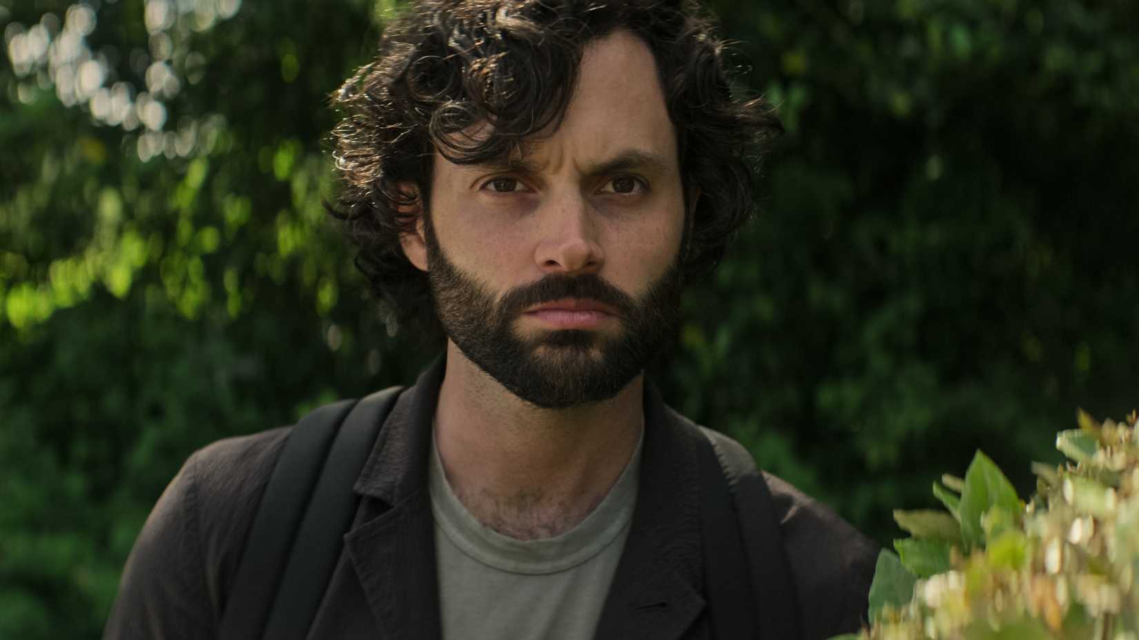 Joe Goldberg (Penn Badgley) lurking in You season 4