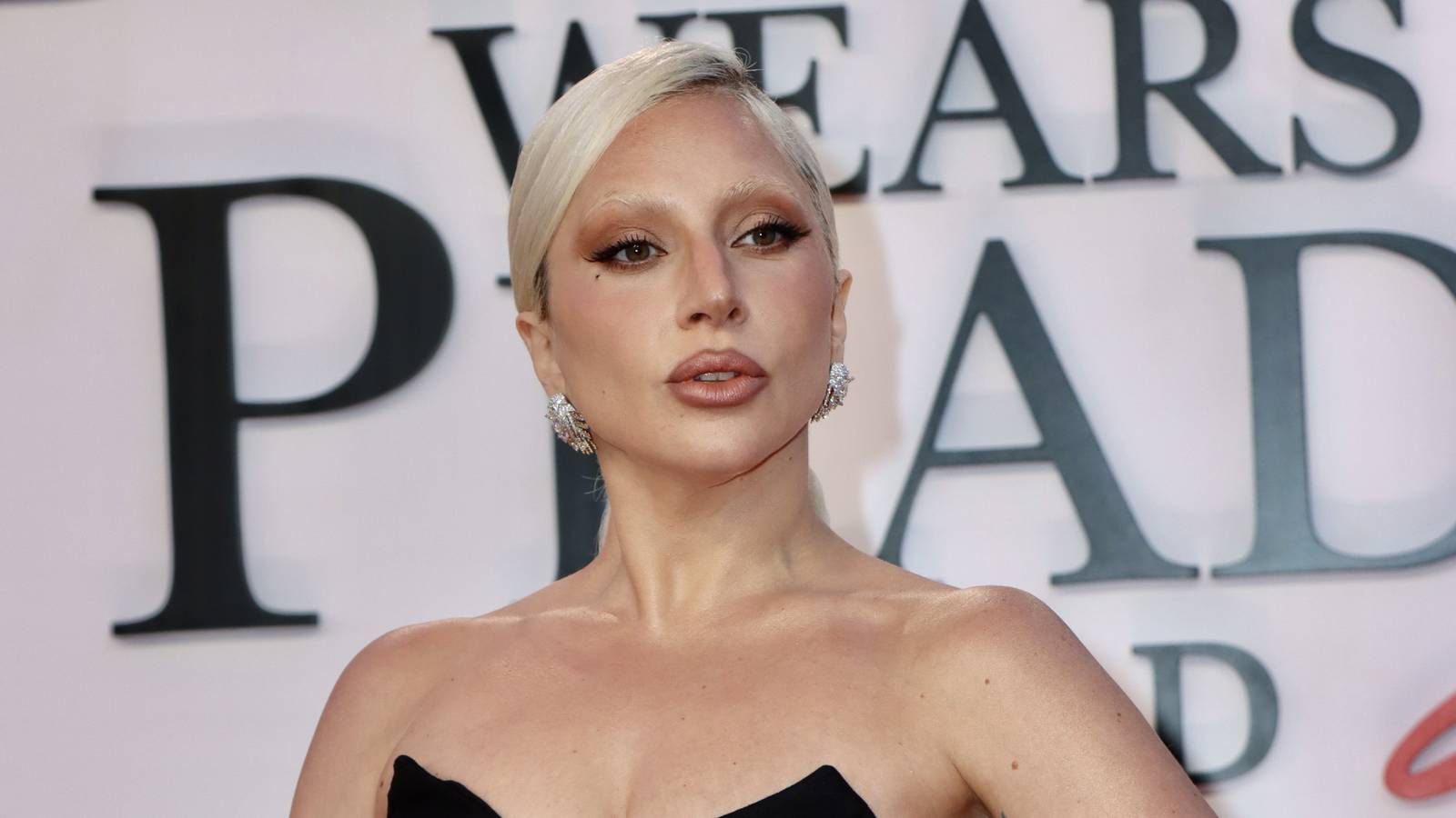 Lady Gaga’s Record-Setting 0M Hit Is Dominating Multiple Streaming Platforms Lady Gaga’s Record-Setting 0M Hit Is Dominating Multiple Streaming Platforms